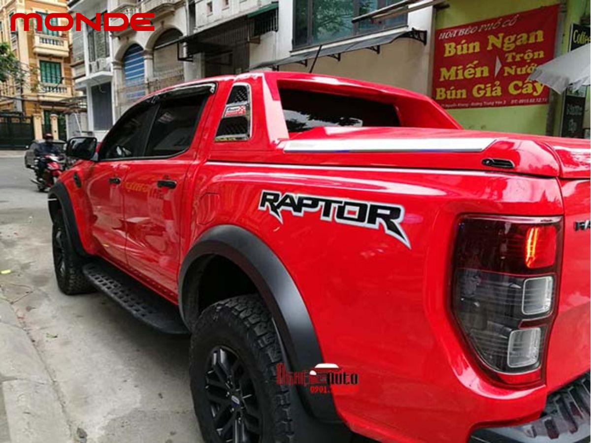 Nắp thùng bán tải Ford Ranger Raptor 2025 lý tưởng cho dân phượt