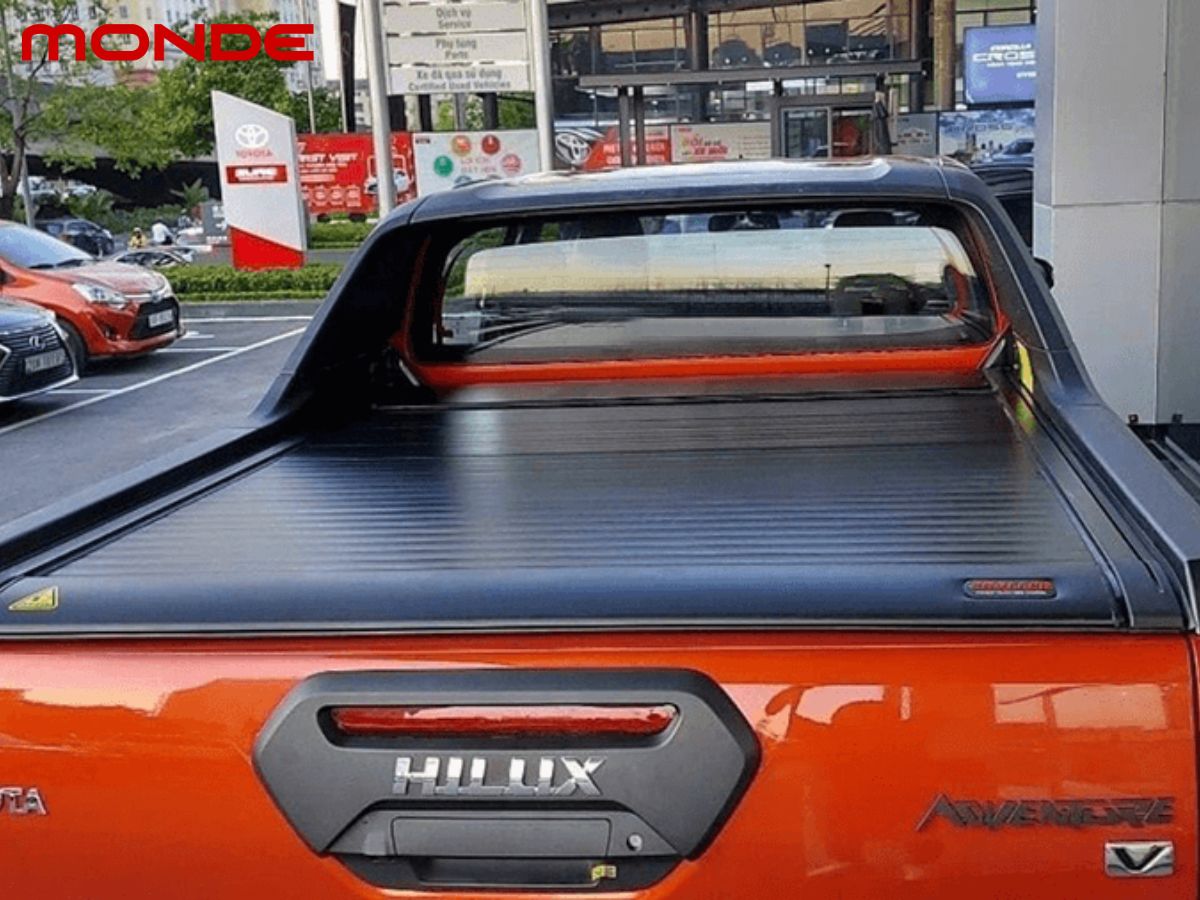 Nắp thùng cuộn điện Toyota Hilux giá tốt – lựa chọn tối ưu cho phong cách