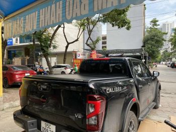 Nắp thùng cuộn điện nissan navara