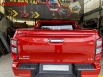 Nắp thùng thấp Dmax 2025 chinh phục khách hàng với thiết kế chắc chắn