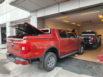 Nắp thùng thấp ford ranger 2023